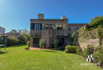 Casa en  Fisherton, Rosario