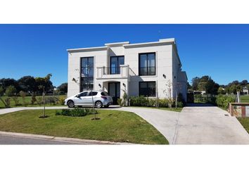 Casa en  Barrio La Florida, Mar Del Plata