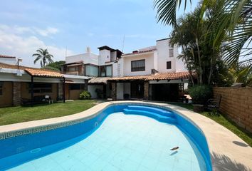 Casa en  Lomas De Atzingo, Cuernavaca, Morelos