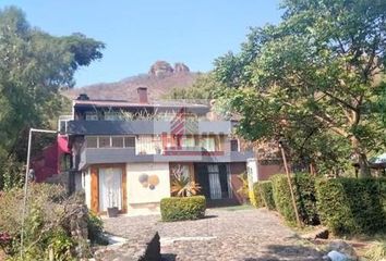 Casa en  Calle Morelos, Santiago Tepetlapa, Tepoztlán, Morelos, 62526, Mex