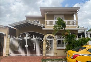 Casa en  Rufina Alfaro, San Miguelito