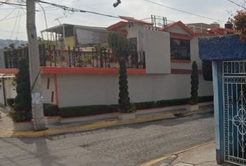 Casa en  Avenida Valle De Los Cipreses 60-72, Fraccionamiento Izcalli Del Valle, Tultitlán, México, 54945, Mex