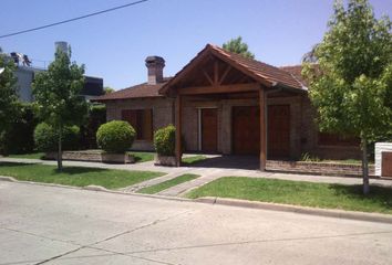 Casa en  Castelar, Partido De Morón