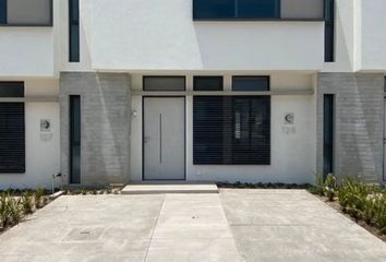 Casa en  Nueva Galicia Residencial, Tlajomulco De Zúñiga