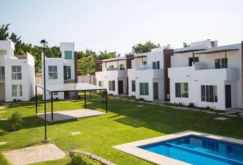 Casa en condominio en  Unidad Habitacional Rinconada Palmira, Jiutepec, Morelos