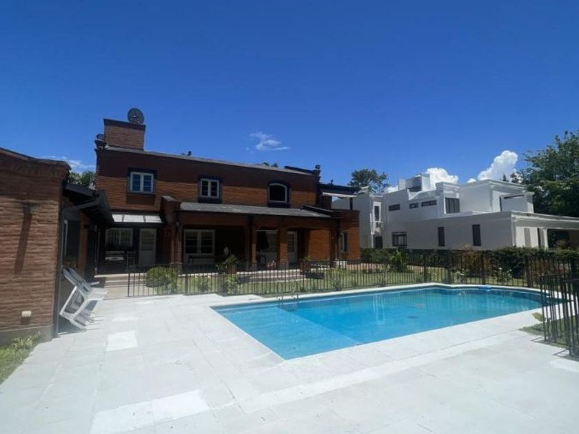 Casa en venta Country San Marcos, Villa Marcos Paz, Yerba Buena, T4107, Tucumán, Arg