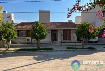 Casa en  Alejandro Centeno, Córdoba Capital