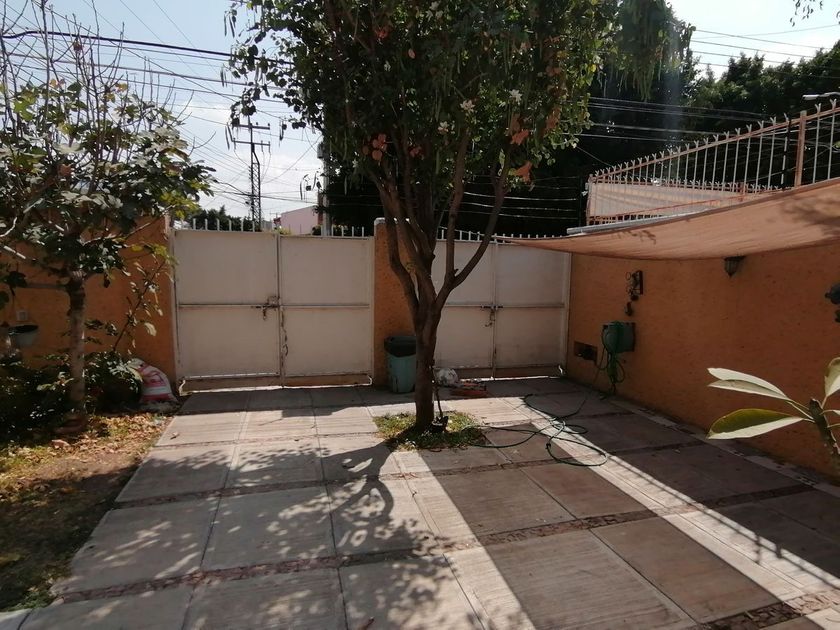 venta Casa en Los Virreyes, Santiago de Querétaro, Municipio de Querétaro  (EB-MP9382s)