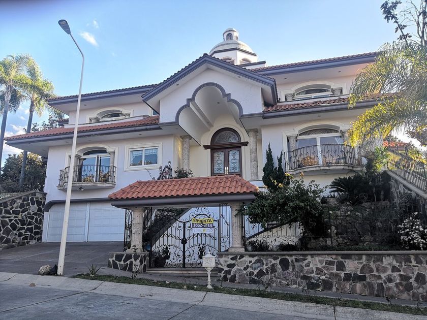 venta Casa en Bugambilias, Zapopan, Zapopan, Jalisco (EB-JS3867s)