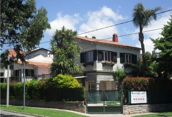 Casa en  Los Troncos, Mar Del Plata