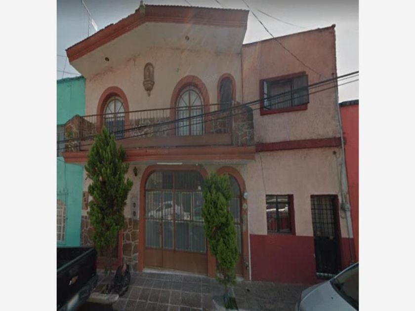 venta Casa en Alcalde Barranquitas, Guadalajara, Jalisco (MX22-MH0884)-  