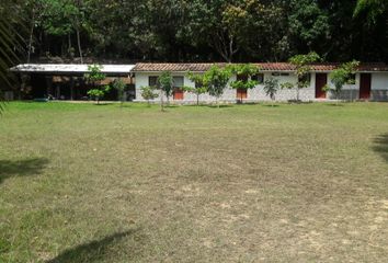 Villa-Quinta en  Barbosa, Antioquia, Colombia