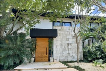 Casa en  Yucatán Country Club, Mérida, Yucatán