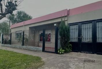 Casa en  Facundo 301-399, Villa Gobernador Udaondo, Ituzaingó, B1713, Buenos Aires, Arg