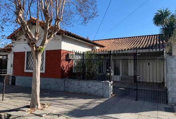 Casa en  Víctor Hugo 53, Wilde, Avellaneda, B1875, Buenos Aires, Arg