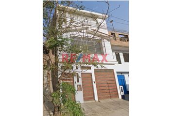 Casa en  Pasaje 11 25, Asentamiento Humano Santa María, San Juan De Lurigancho, Lima, Per