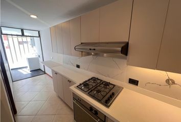Apartamento en Calle 27 Sur, Las Flores, Envigado, Valle De Aburrá, Antioquia, Rap Del Agua Y La Montaña, 055420, Colombia
