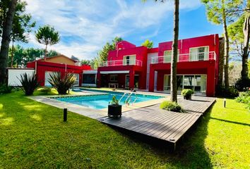 Casa en  Barrio Cerrado Costa Esmeralda, Pinamar