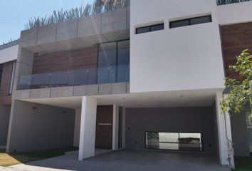 Casa en  Calle Pino, Valle Del Paraíso, Puebla, 72498, Mex