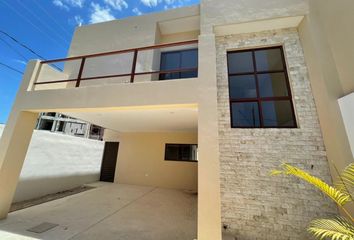 Casa en  Calle 25, Sodzil Norte, Mérida, Yucatán, 97115, Mex