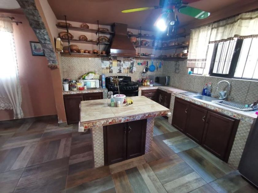 venta Casa en Zinapécuaro, Michoacán (MX21-KD5195)