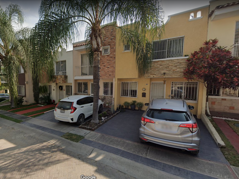 venta Casa en Real Del Bosque, Zapopan, Zapopan, Jalisco (EB-MX6123s)-  