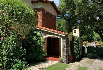 Casa en  Adrogué, Partido De Almirante Brown