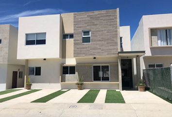 Casa en  Avenida Oriente, Residencial Santa Fe 2, Tijuana, Baja California, 22664, Mex