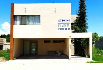 Casa en fraccionamiento en  Esperanza, Durango