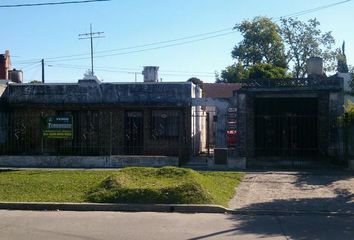 Casa en  Burzaco, Partido De Almirante Brown