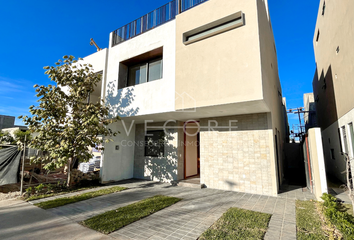 Casa en  Paseo Solares, Base Aerea Militar No 5, Zapopan, Jalisco, 45019, Mex