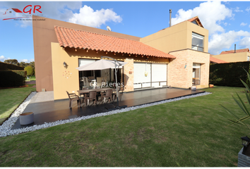House for rent in Cerca de Piedra, Chía