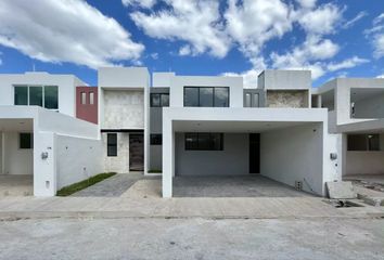 Casa en  Carretera Conkal - Chicxulub Puerto, Conkal, Yucatán, 97346, Mex