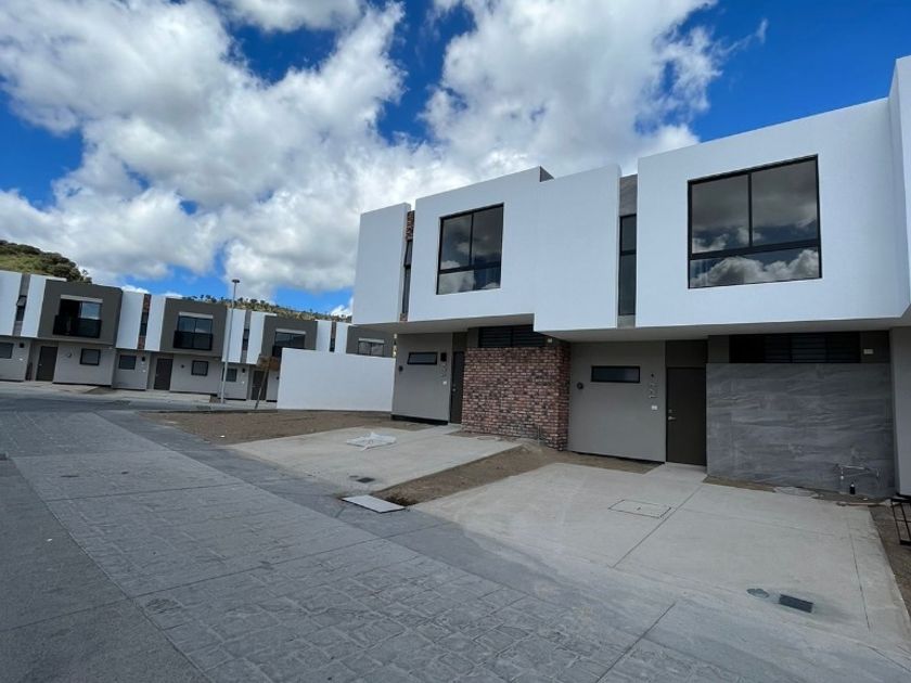 renta Casa en Tlajomulco de Zúñiga, Jalisco (484402--156)