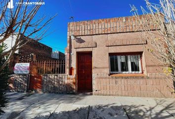 Casa en  Francia 702-800, Bahía Blanca, B8000, Buenos Aires, Arg