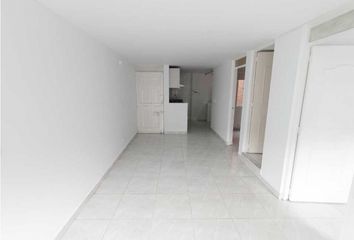 Apartamento en Calle 6c, Jardines De Castilla, Upzs De Bogotá, Localidad Kennedy, Bogotá, Bogotá, Distrito Capital, Rap (especial) Central, 110821, Colombia