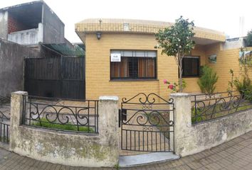 Casa en  Villa Vatteone, Partido De Florencio Varela