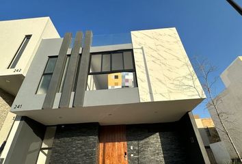 Casa en condominio en  Paseo De La Serenata 3a, Balcones De Santa María, Tlaquepaque, Jalisco, 45606, Mex