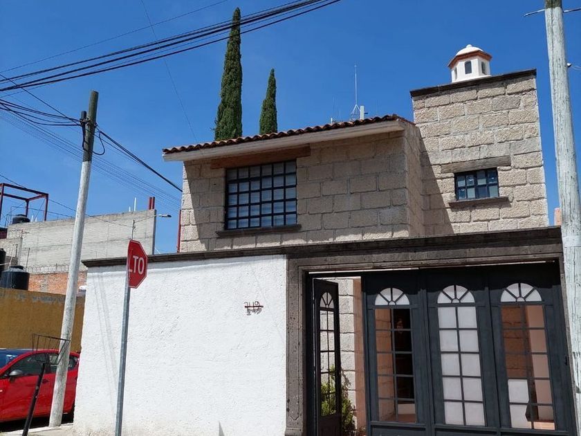 venta Casa en Centro Sur, Santiago de Querétaro, Municipio de Querétaro  (EB-MK8062s)