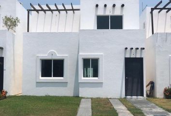 Casa en fraccionamiento en  Calle Constitución, Ricardo Flores Magón, Boca Del Río, Veracruz De Ignacio De La Llave, 94290, Mex