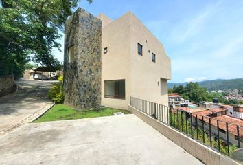 Casa en  Calle Porfirio Díaz 2011-2011, La Capilla, Valle De Bravo, México, 51200, Mex