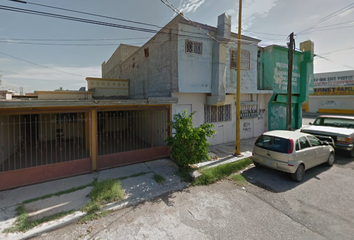 Casa en  Calle Nogalar, Fraccionamiento Las Arboledas, Torreón, Coahuila De Zaragoza, 27084, Mex