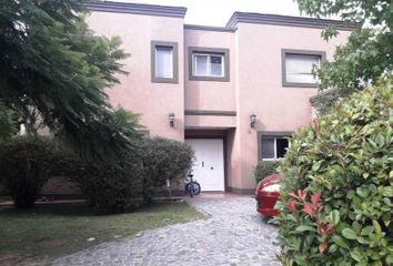 Casa en  Fincas De Maschwitz, Islandia, Belén De Escobar, Escobar, B1625, Buenos Aires, Arg
