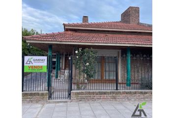 Casa en  Tres Arroyos, Partido De Tres Arroyos