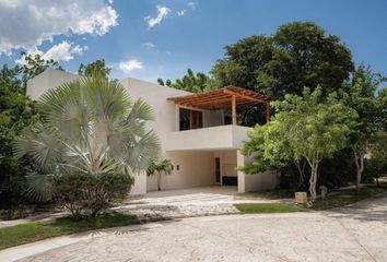 Casa en  Yucatán Country Club, Mérida, Yucatán