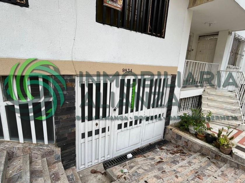 Apartamento en arriendo Jardines De Coaviconsa, Sur