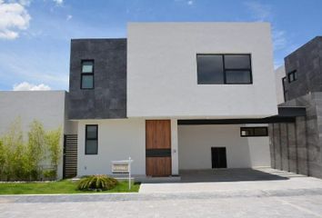 Casa en condominio en  San Gaspar Tlahuelilpan, Metepec