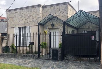 Casa en  Castelar, Partido De Morón