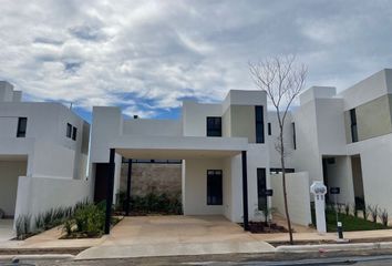 Casa en condominio en  Calle 20, Conkal, Yucatán, 97345, Mex