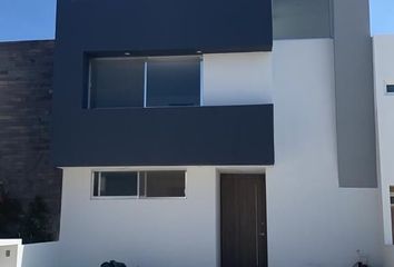 Casa en  Calle Lago Cuitzeo, Fraccionamiento Cumbres Del Lago, Querétaro, 76230, Mex